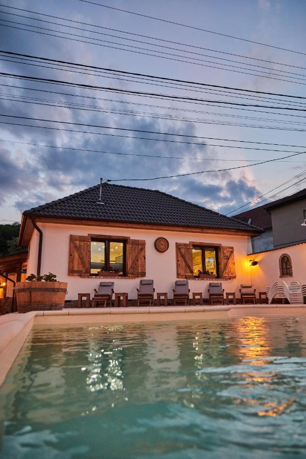 Complex Butoaiele Transilvaniei - Cazare & Spa - Natura - Relaxare Mediaş 外观 照片